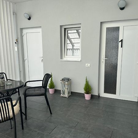 Aparthouse 1 Lugoj Extérieur photo